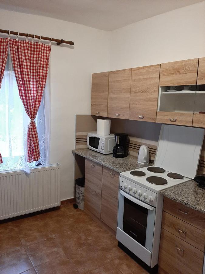 Вилла Seosko Domacinstvo „Gabar” Custica Экстерьер фото